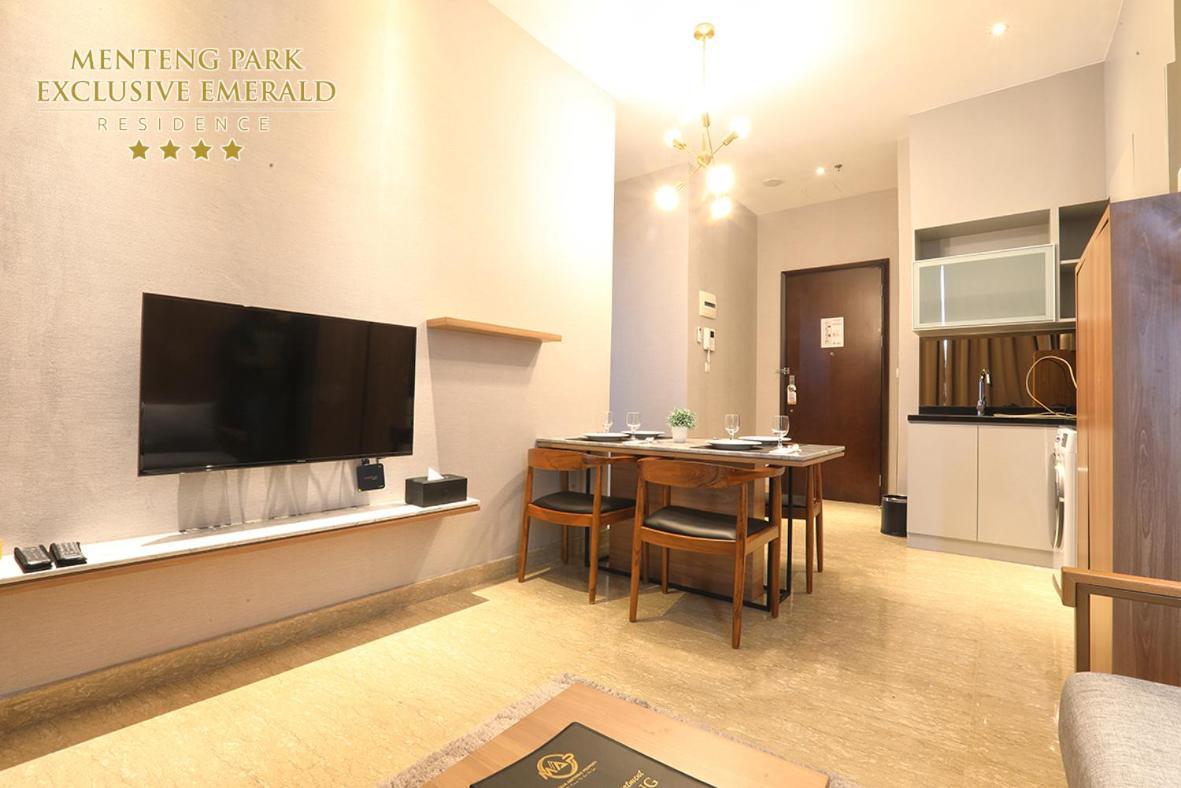 Menteng Park Exclusive Emerald Jakarta Exterior foto