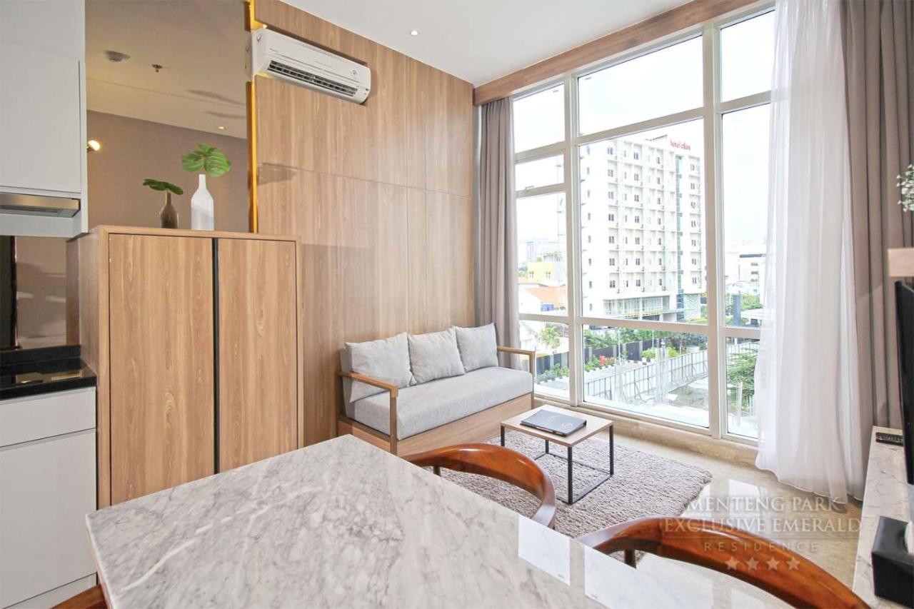 Menteng Park Exclusive Emerald Jakarta Exterior foto